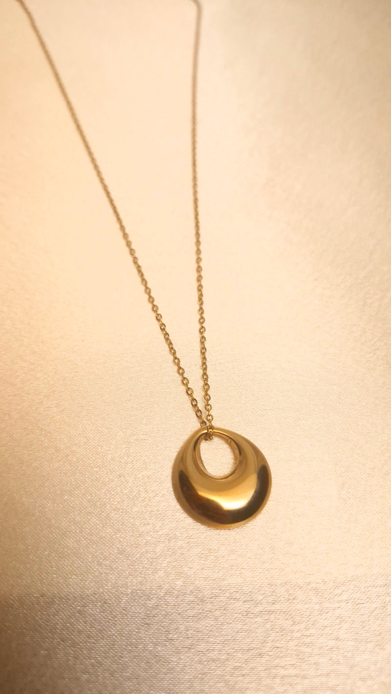 The Golden Halo Pendant ✨