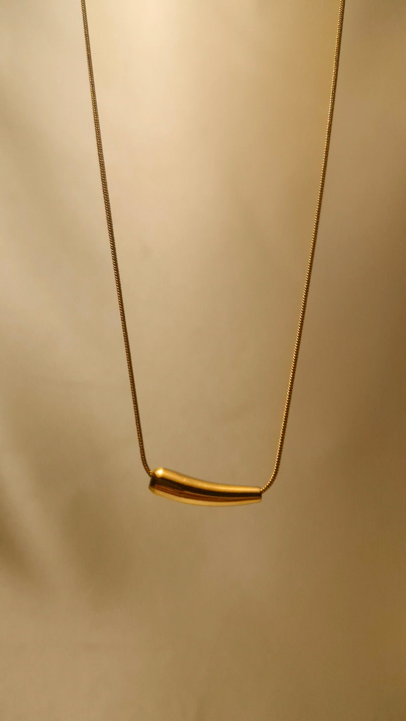 Minimalist Gold Bar Necklace ✨