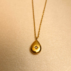 π Golden Bloom Necklace