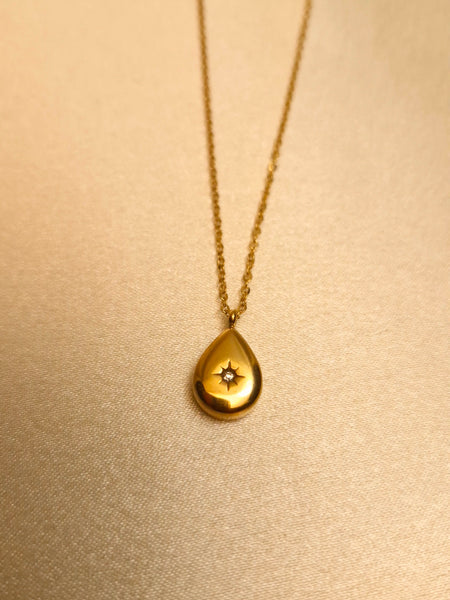 🌟 Golden Bloom Necklace