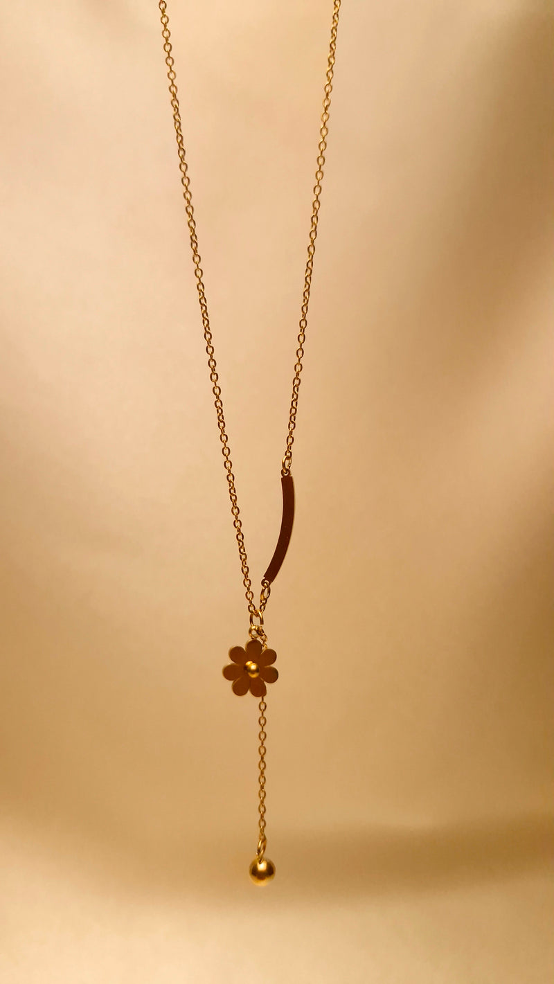 Floral Charm Drop Necklace 🌼