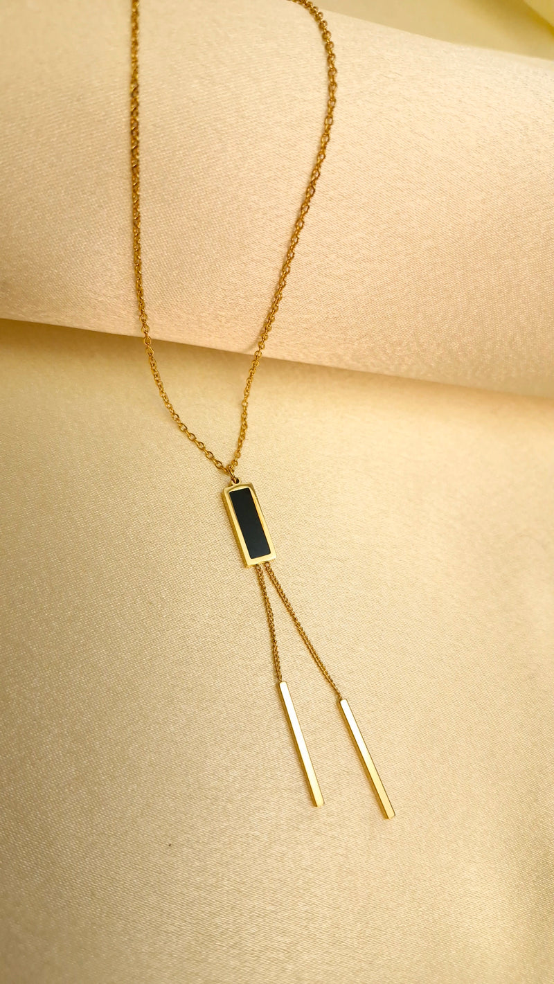 💫 Elegant Dual-Bar Pendant Necklace