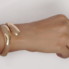 ✨Liquid Gold Drop Bracelet ✨