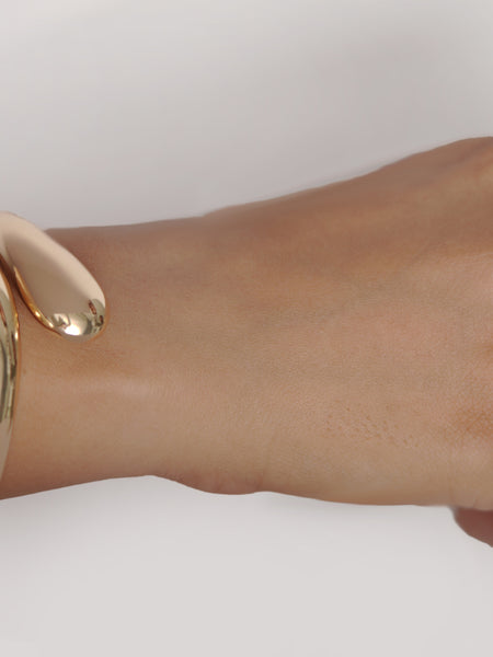 ✨Liquid Gold Drop Bracelet ✨