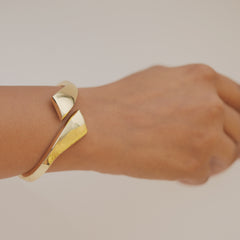 💥 Ellara Sharp Luxe Bracelet