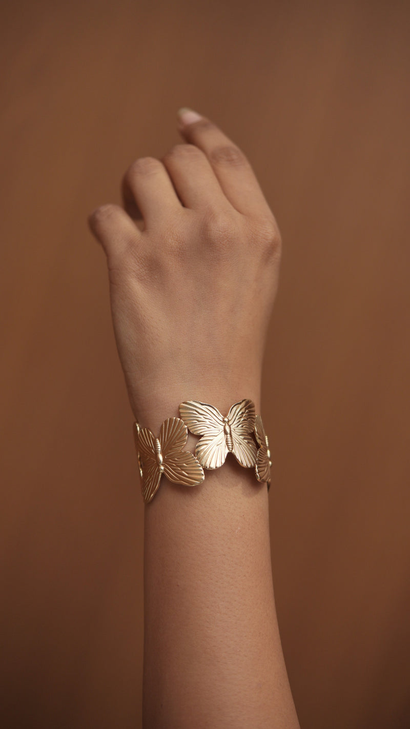 Golden Butterfly Embrace Bracelet 🦋