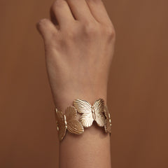 Golden Butterfly Embrace Bracelet 🦋