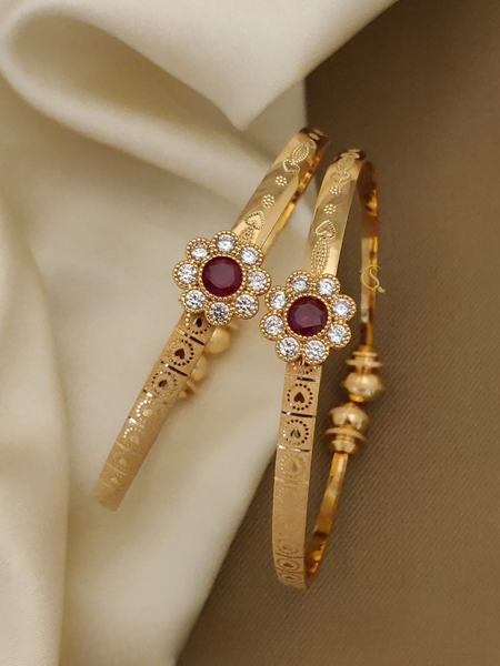 Floral Whisper Kada Set 🌸