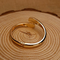 ✨ Ellara Flow Curve Bracelet