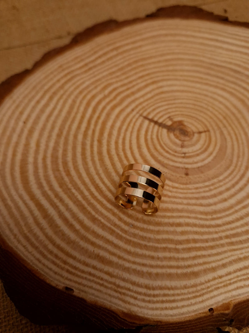 Golden Radiance Spiral Bracelet ✨