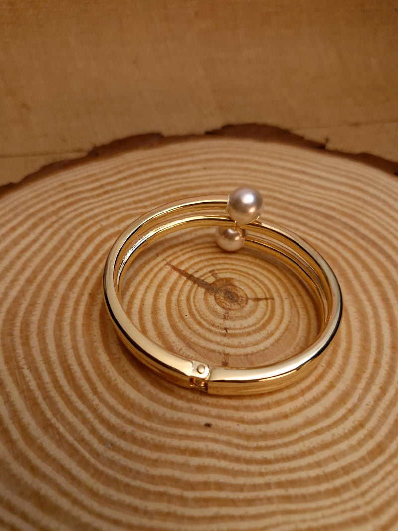 Pearl Glow Elegance Bracelet ✨