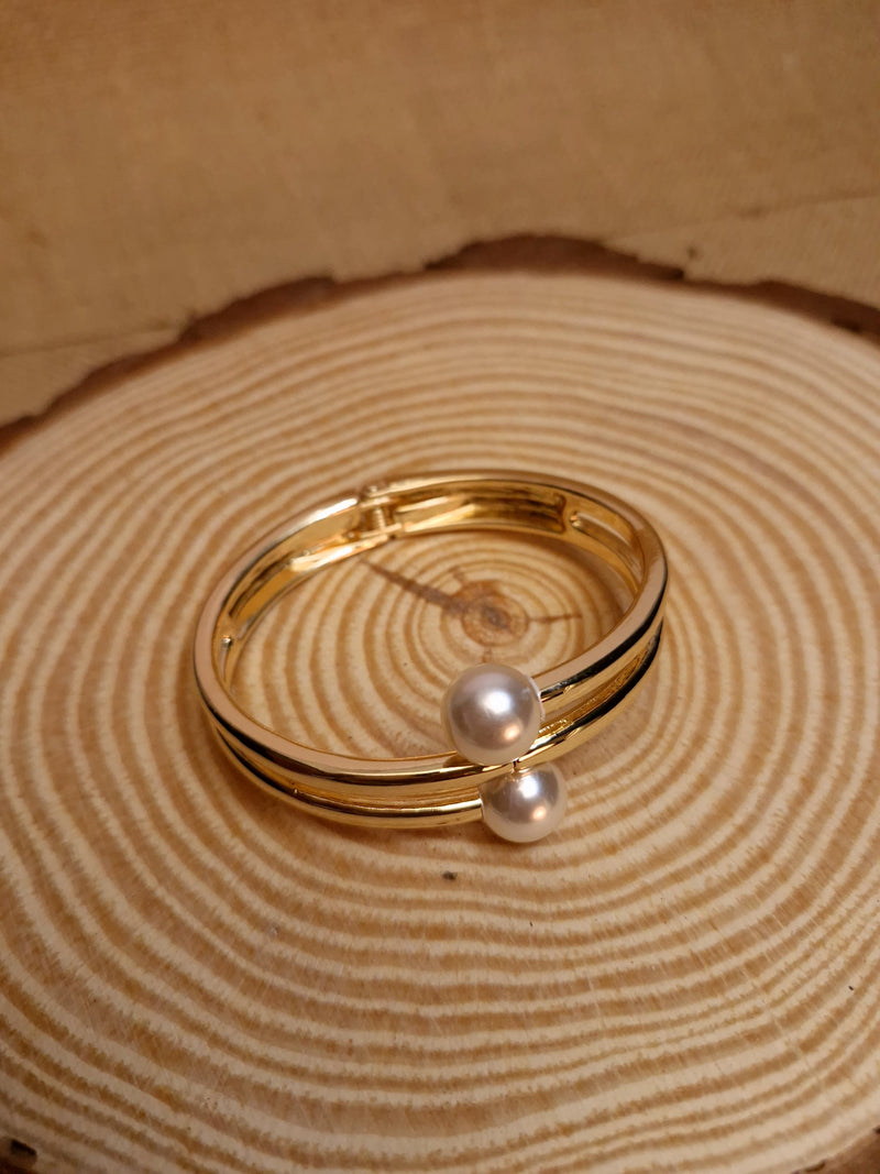 Pearl Glow Elegance Bracelet ✨