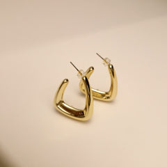 ✨ Ellara Sculpted Luxe Drop Earrings 💫