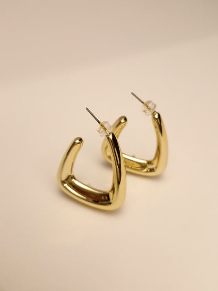 ✨ Ellara Sculpted Luxe Drop Earrings 💫