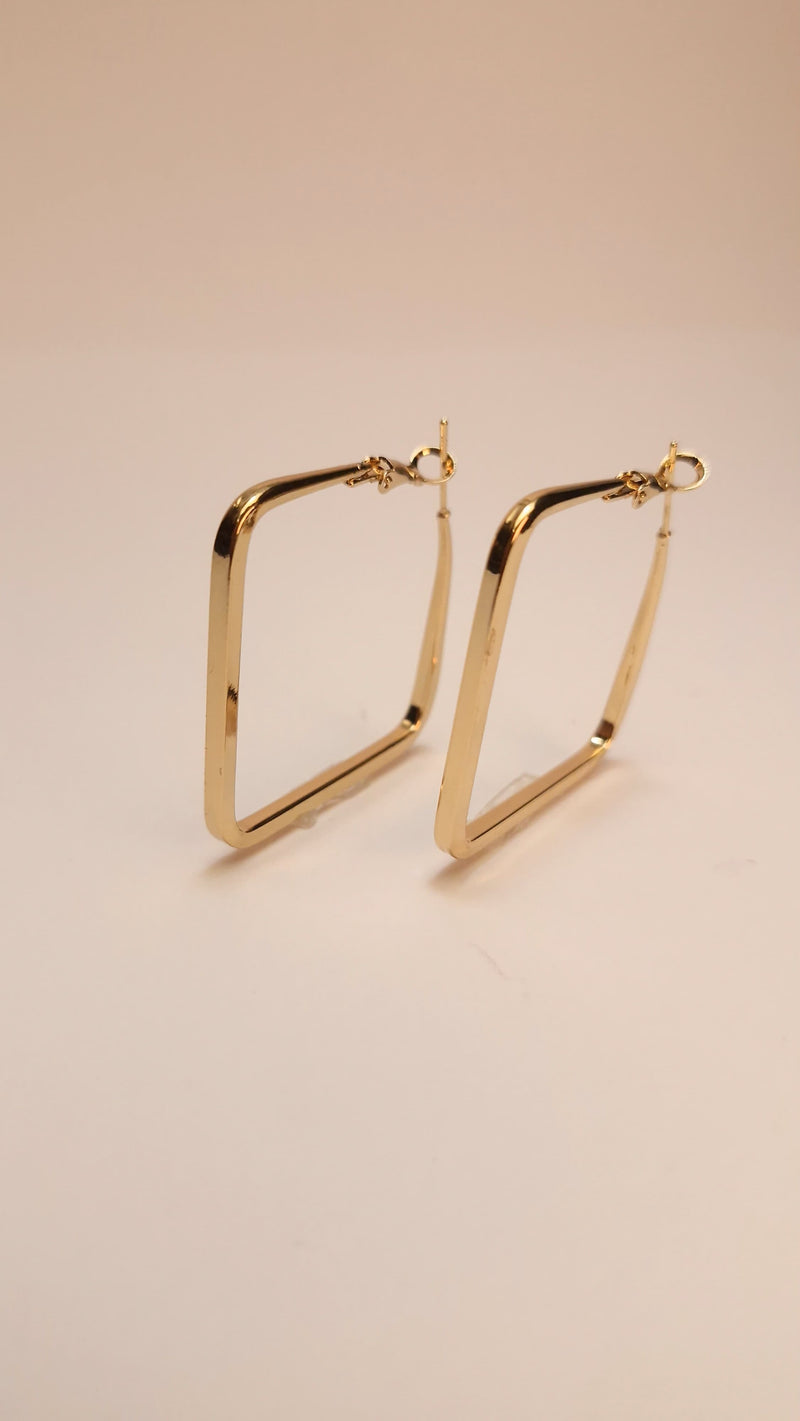 Golden Square Hoop Earrings 🟨