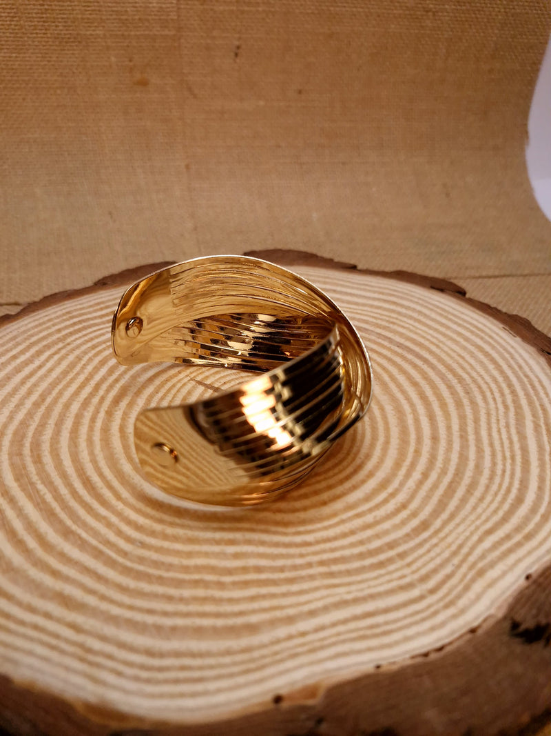 ✨ Ellara Luxe Lines Bracelet