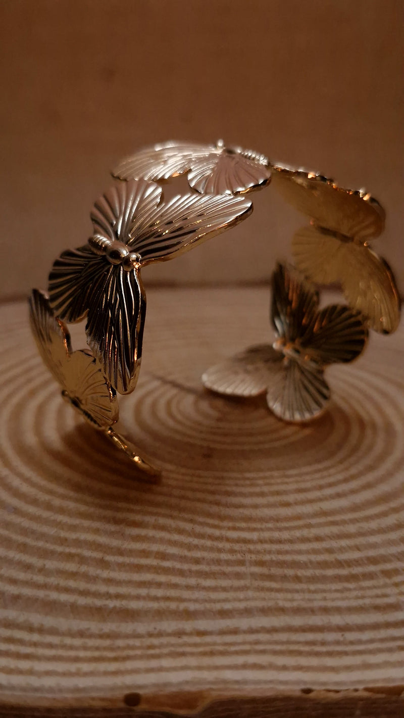 Golden Butterfly Embrace Bracelet 🦋