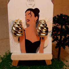 Golden Noir Shell Earrings π€