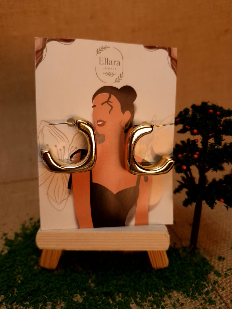 Sculpted Gold Huggies π