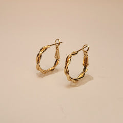 💫 Ellara Twisted Gold Mini Hoops