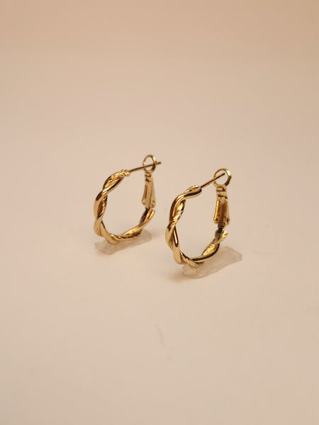 đź’« Ellara Twisted Gold Mini Hoops