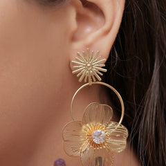 🌺 Golden Bloom Floral Earrings