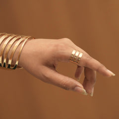 Golden Radiance Spiral Bracelet ✨