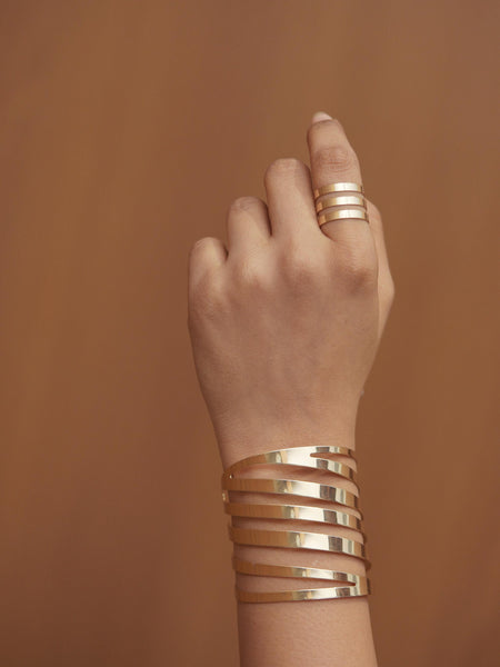 Golden Radiance Spiral Bracelet ✨