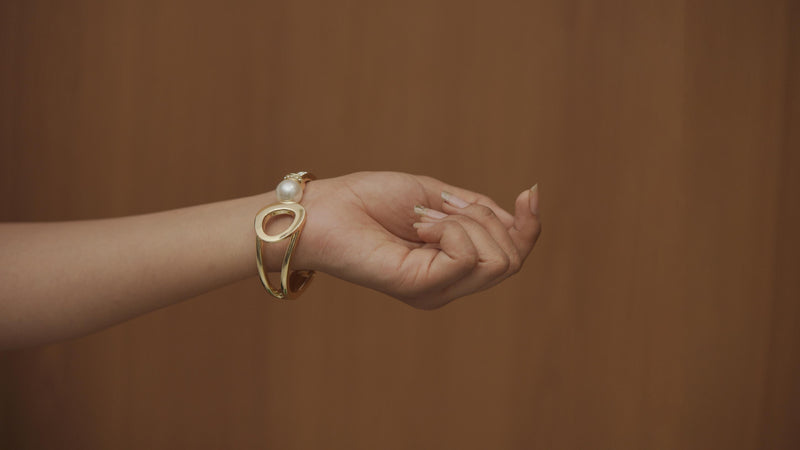 ✨Ellara Luxe Pearl Embrace Bracelet