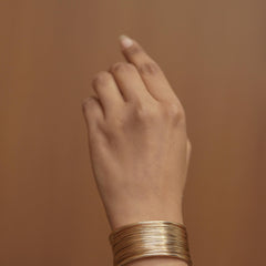 Luxe Harmony Wire Cuff Bracelet ๐