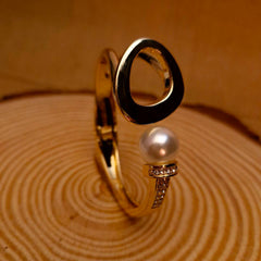 ✨Ellara Luxe Pearl Embrace Bracelet