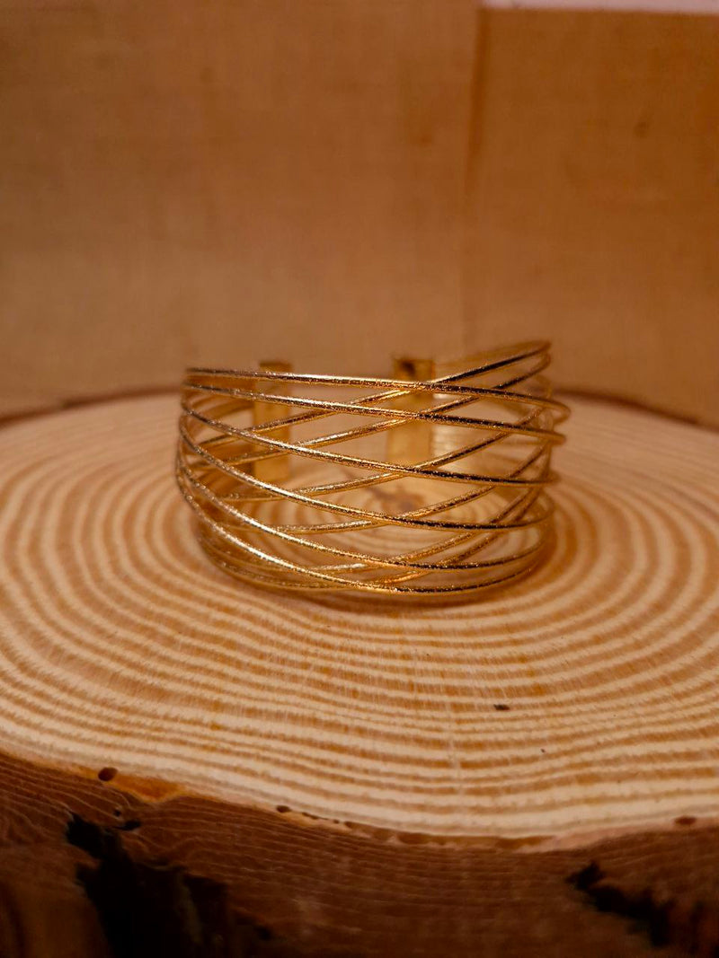 Twisted Grace Open Cuff Bracelet 💫