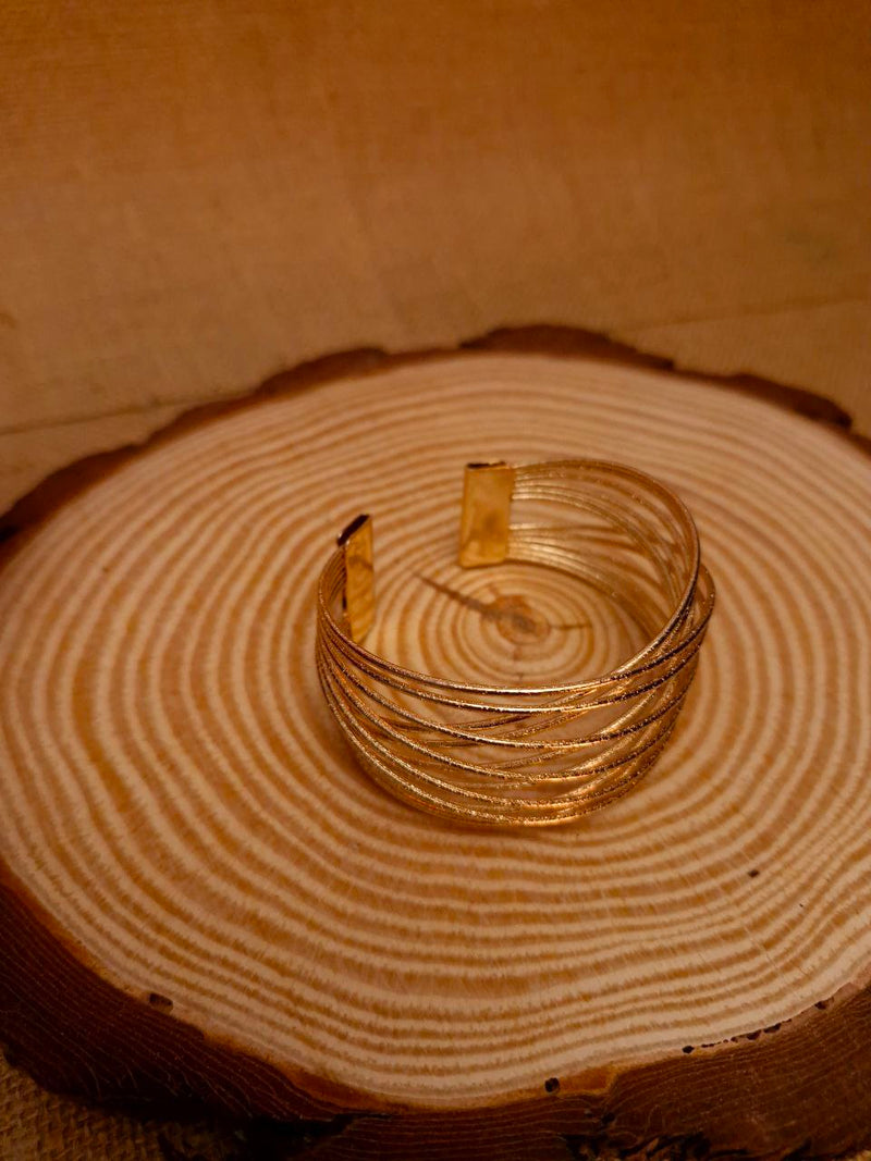 Twisted Grace Open Cuff Bracelet 💫