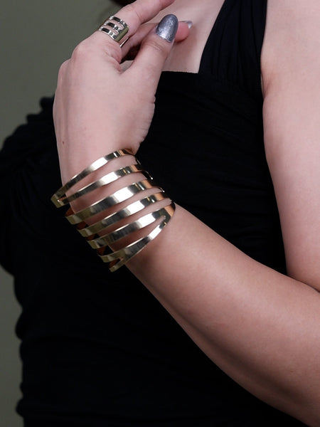 Golden Radiance Spiral Bracelet ✨