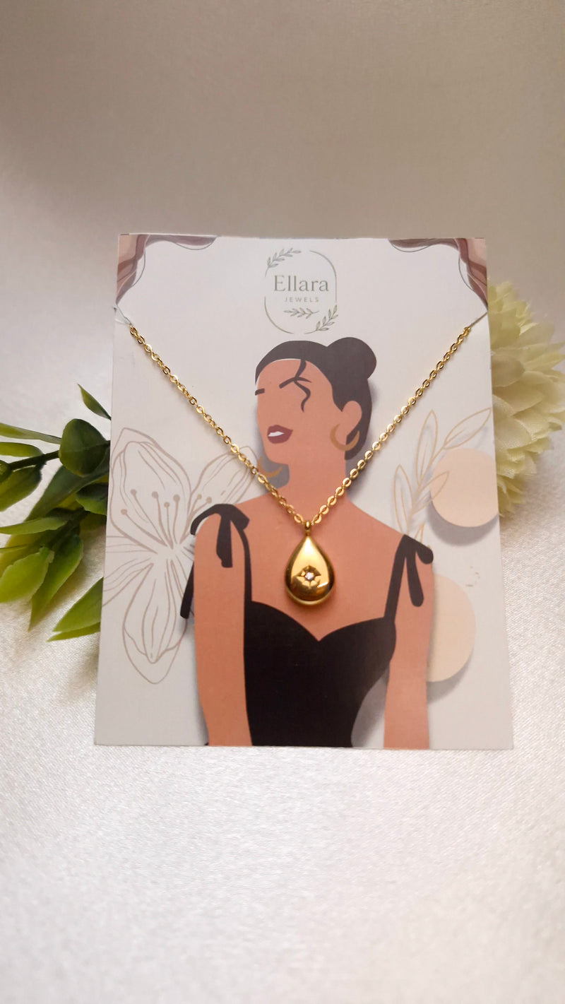 🌟 Golden Bloom Necklace