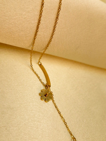 Floral Charm Drop Necklace 🌼
