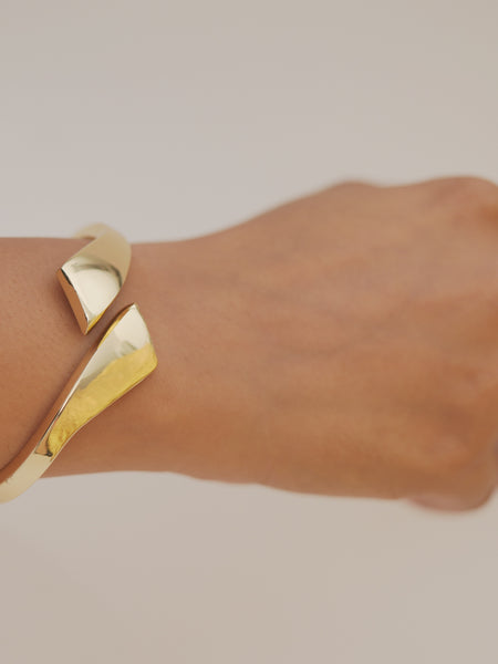 💥 Ellara Sharp Luxe Bracelet