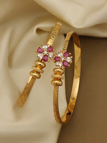 🌸 Ellara Jewels – Ruby Blossom Kada 🌸