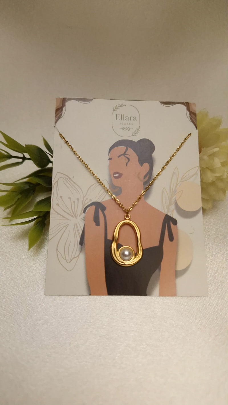 🌊 Ocean Embrace Pearl Necklace