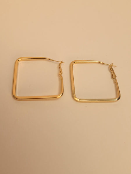 Golden Square Hoop Earrings 🟨