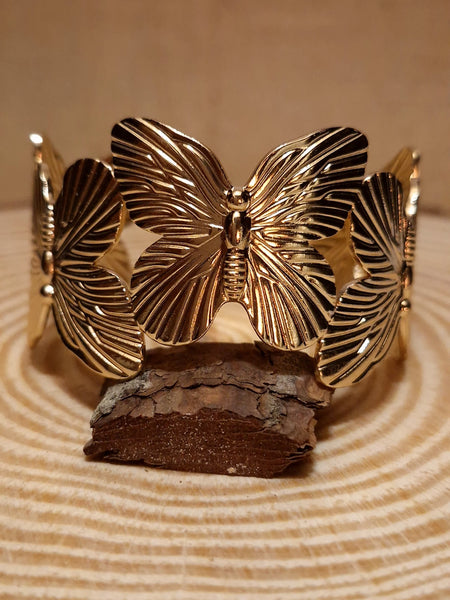 Golden Butterfly Embrace Bracelet 🦋
