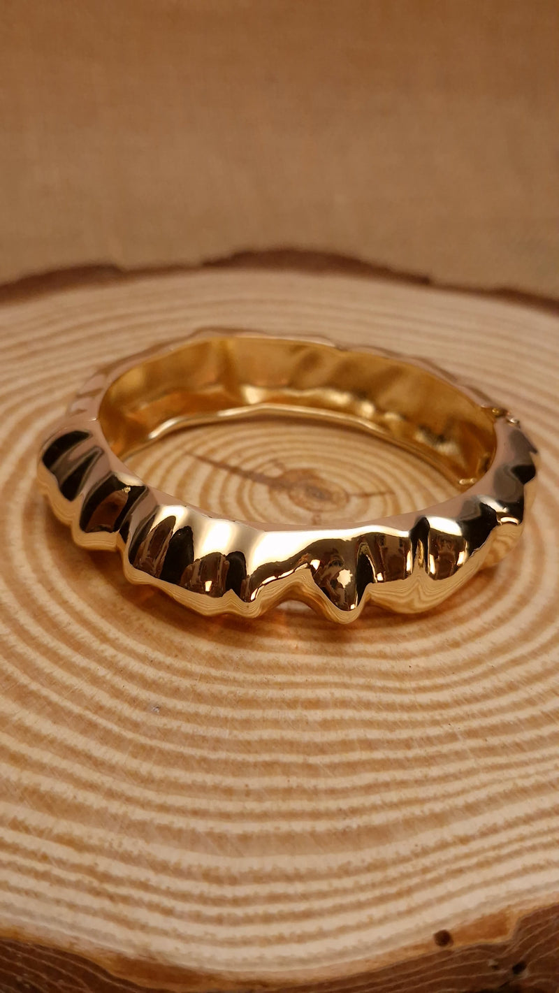 Ellara Molten Wave Statement Bracelet 🌊
