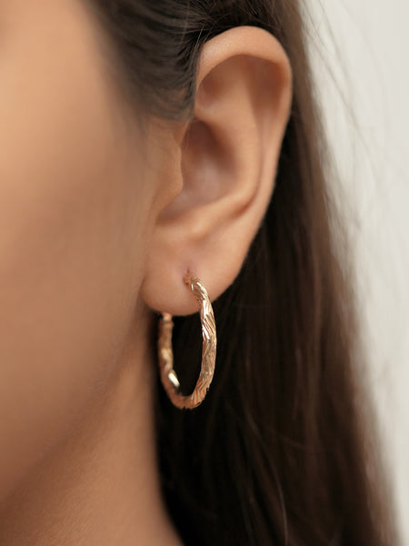 ✨ Twisted Glow Gold Hoops