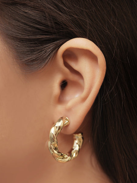 ✨ Twisted Gold Hoops – Luxe Imitation Finish 🌟