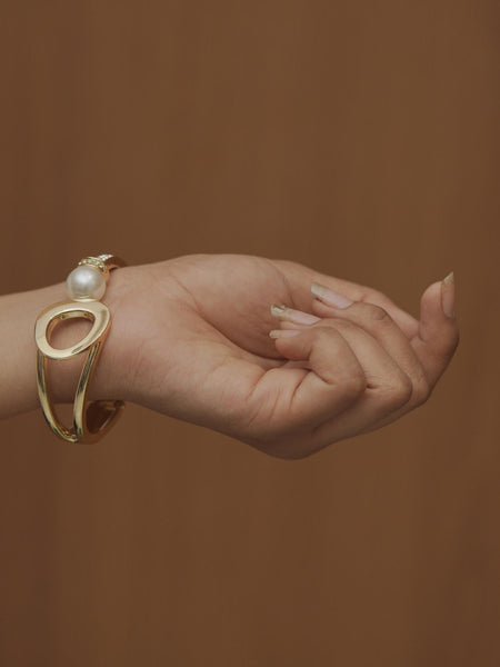 ✨Ellara Luxe Pearl Embrace Bracelet