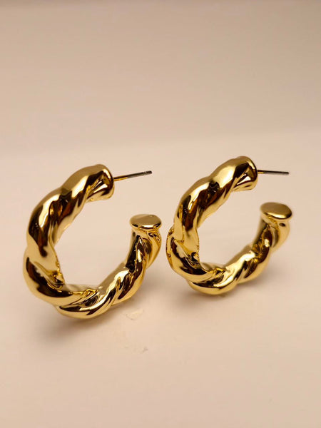 ✨ Twisted Gold Hoops – Luxe Imitation Finish 🌟